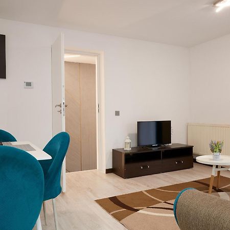 Giovi Central Apartment Cluj-Napoca Eksteriør billede