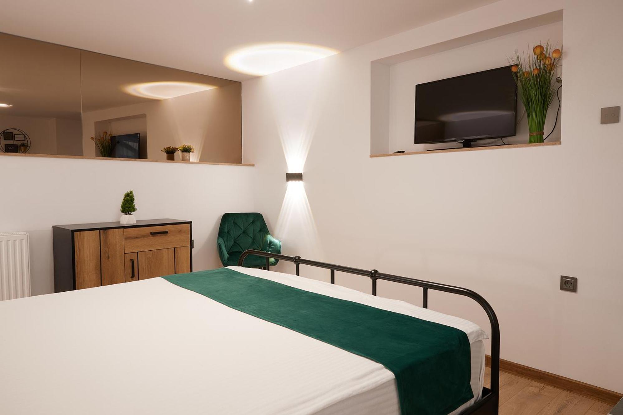Giovi Central Apartment Cluj-Napoca Eksteriør billede