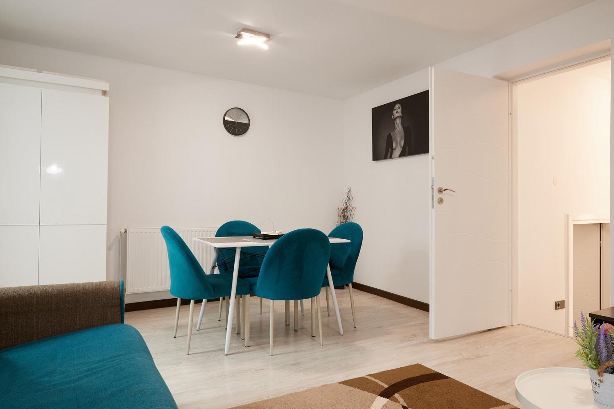 Giovi Central Apartment Cluj-Napoca Eksteriør billede